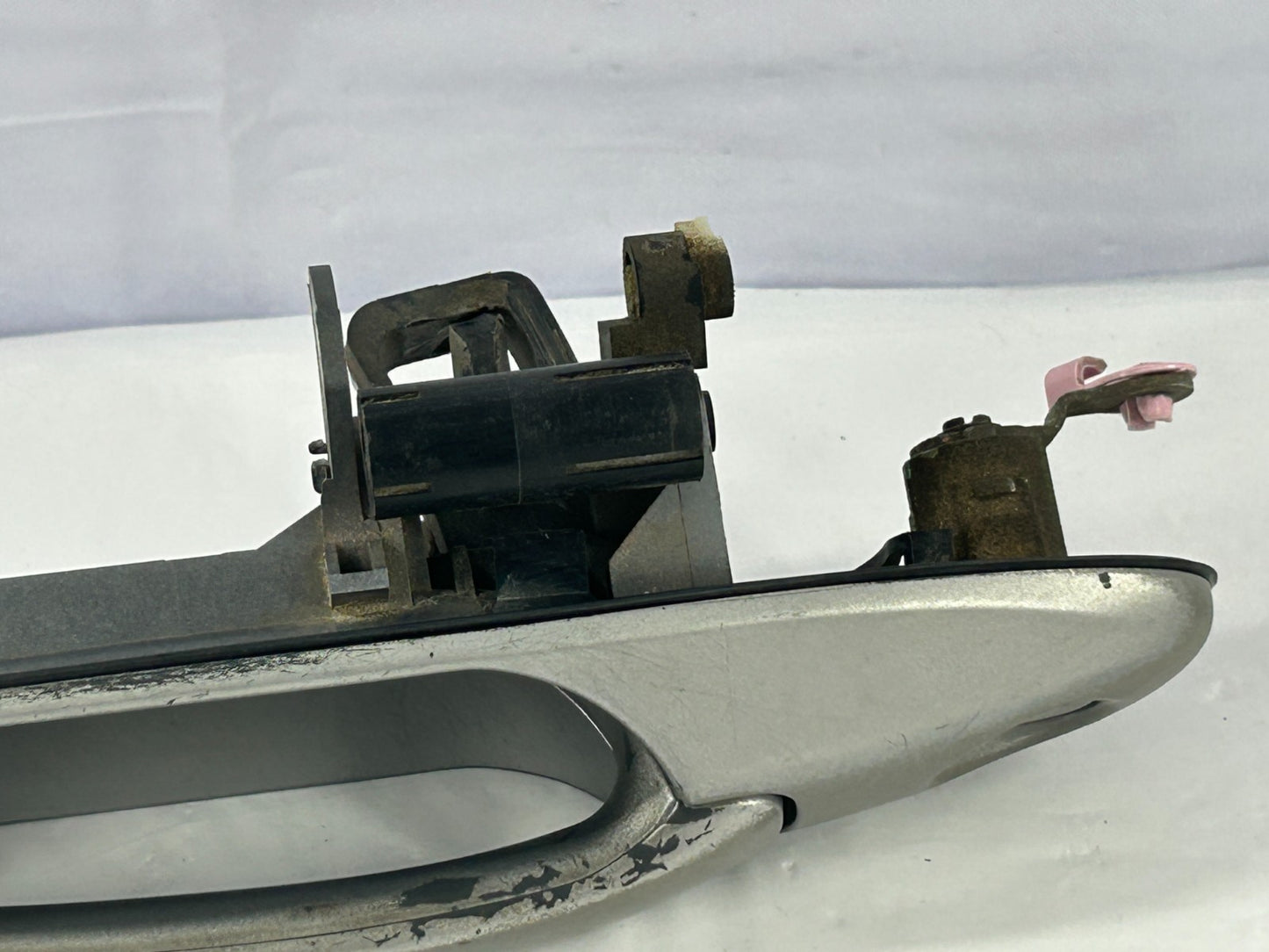 2001-2007 Toyota Sequoia Exterior Front Left Door Handle OEM 69220-34050-B1