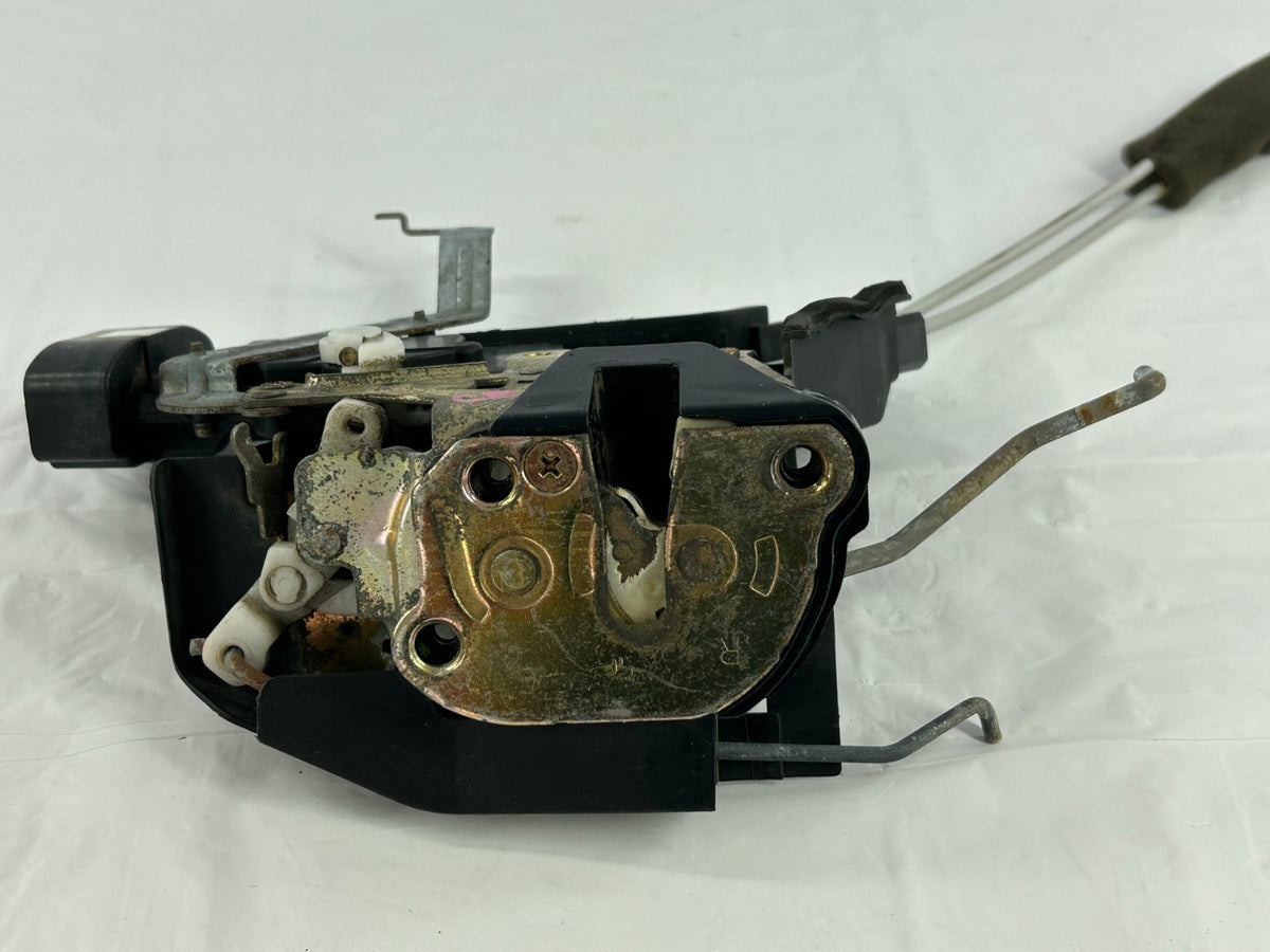 2001-2007 Toyota Sequoia Front Right Door Lock Latch Actuator OEM 69030-0C021