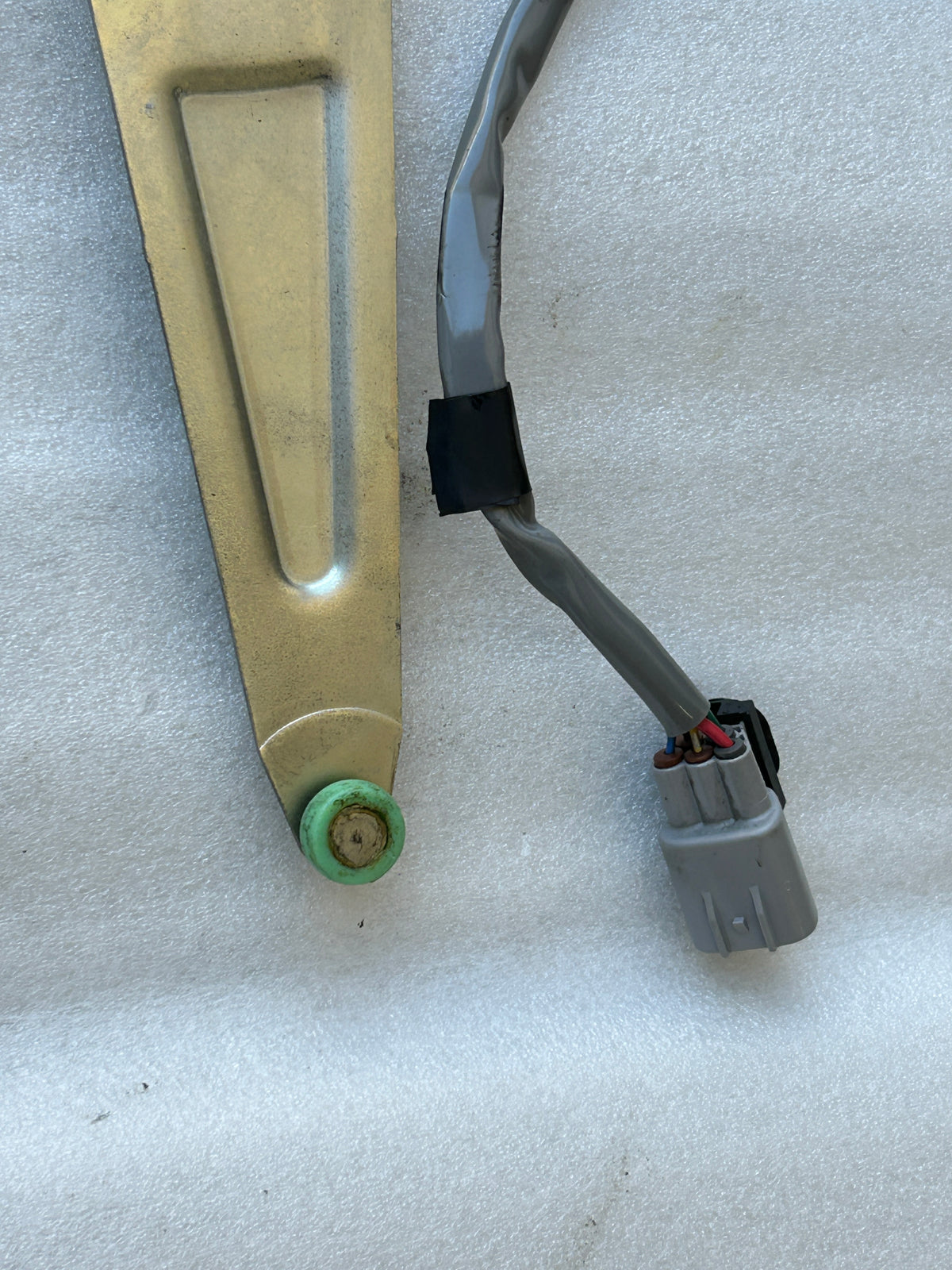 1998-2007 Lexus LX470 Rear Right Door Window Regulator and Motor OEM 69804-60060