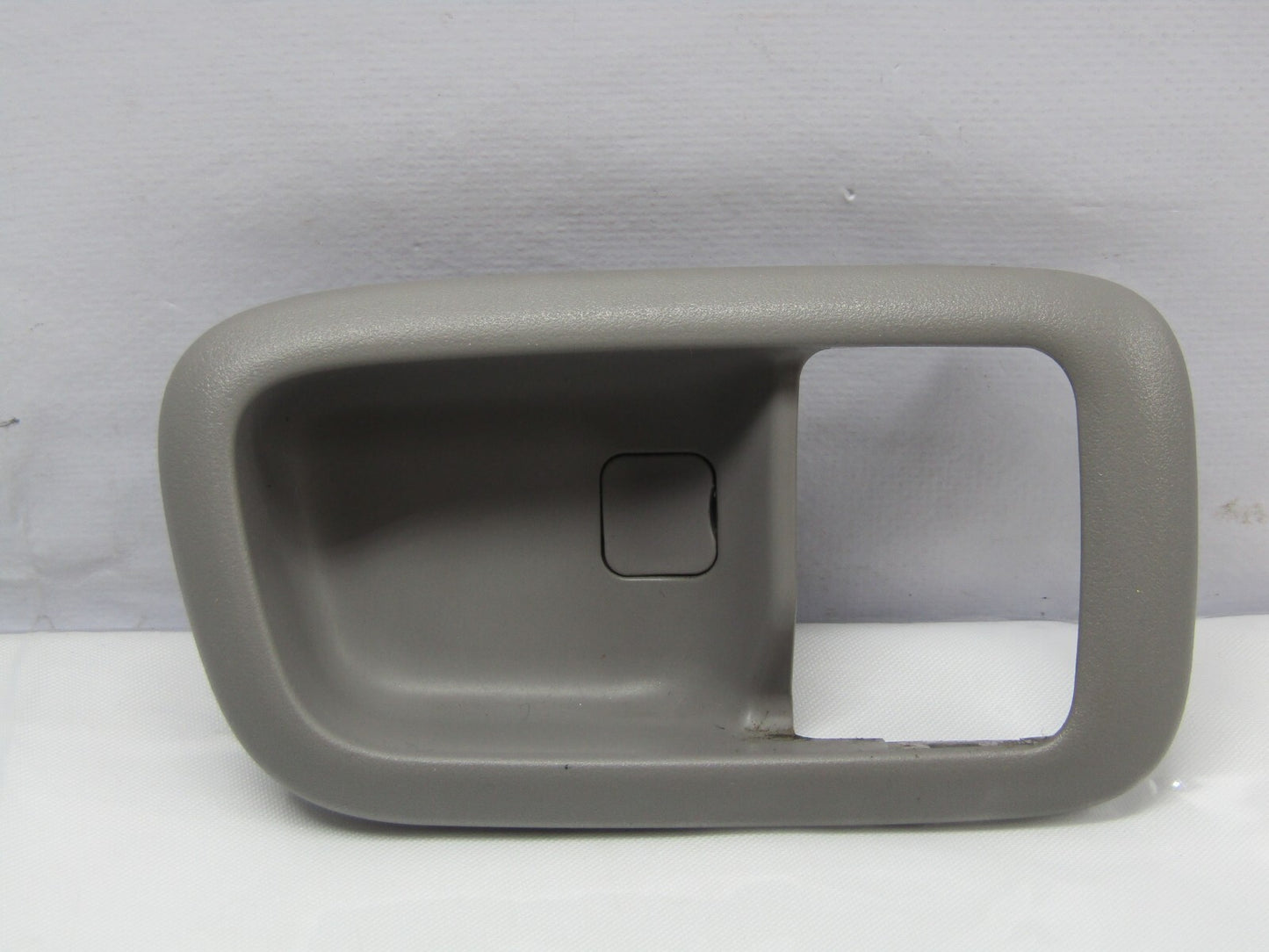 2001-2003 Toyota Prius Sedan Door Handle Interior Right Front Trim OEM