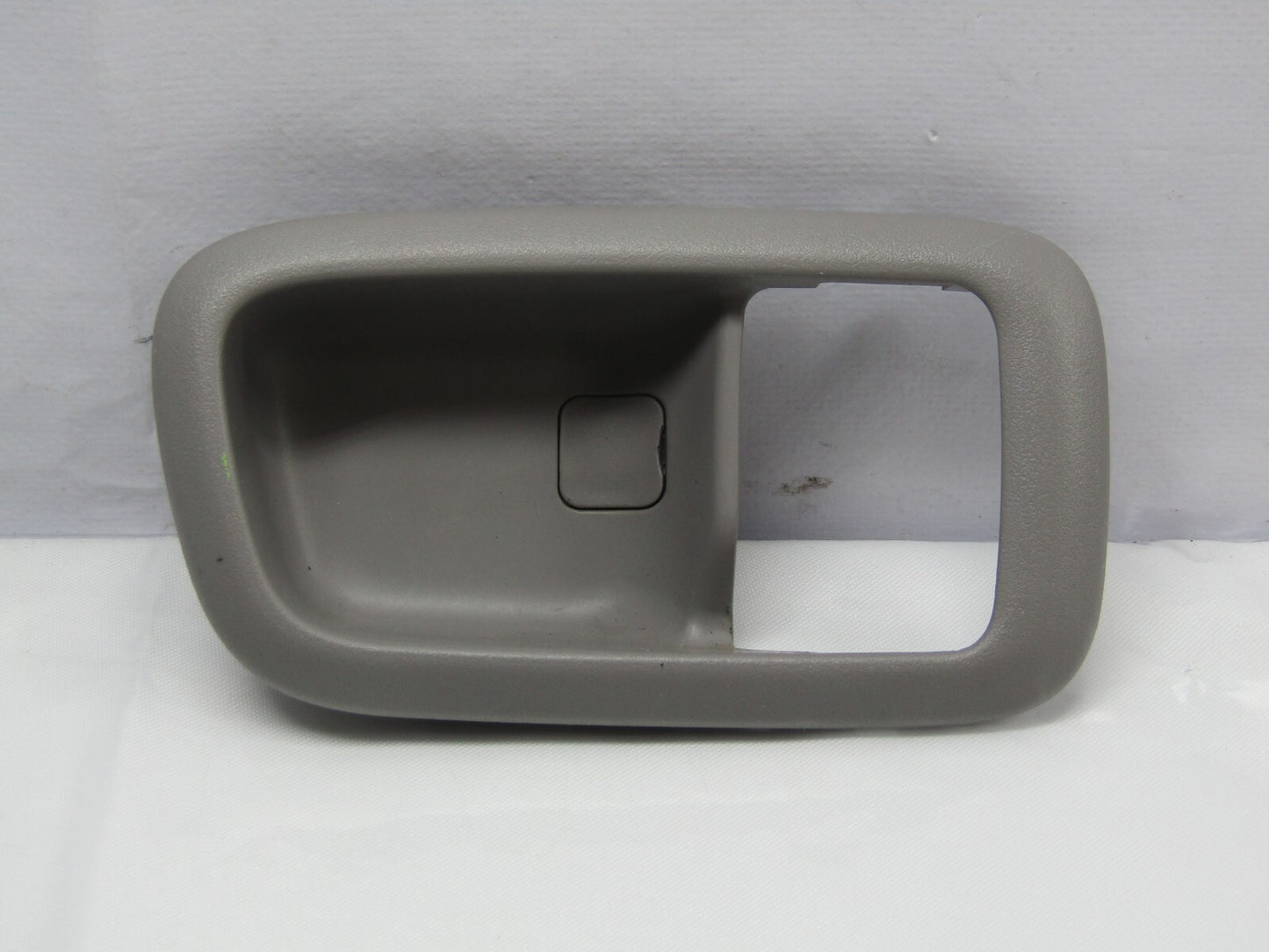 2001-2003 Toyota Prius Sedan Door Handle Interior Right Rear Trim OEM