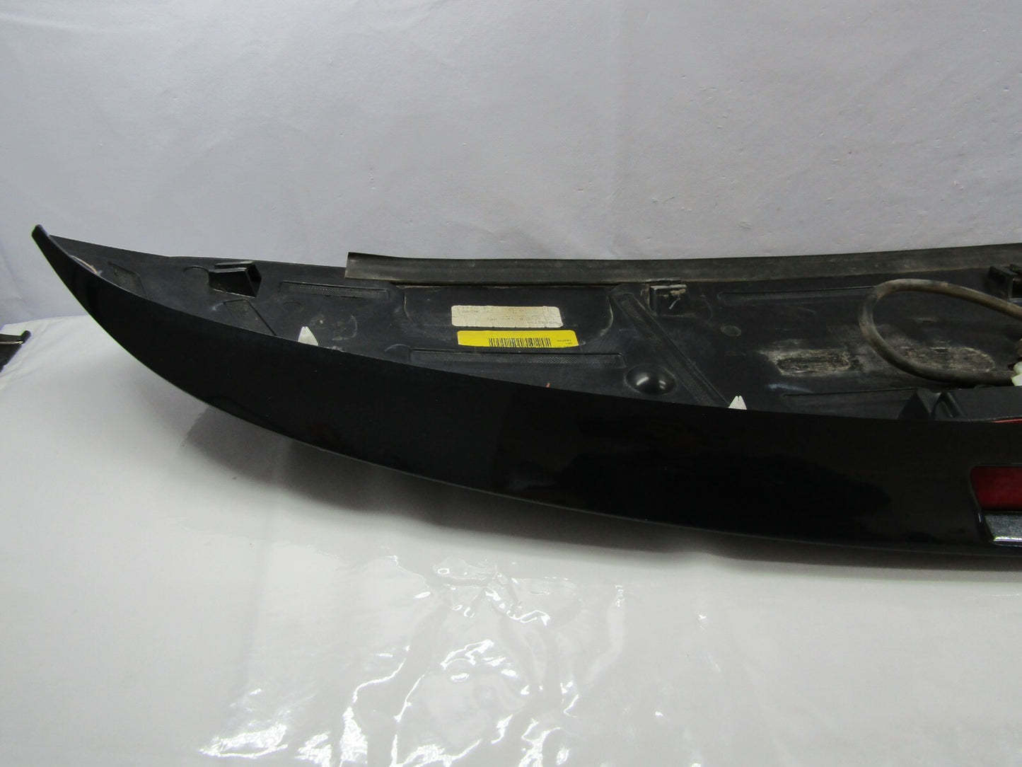 2009-2013 Chevrolet Traverse Rear Top Spoiler Wing Third Brake Light OEM