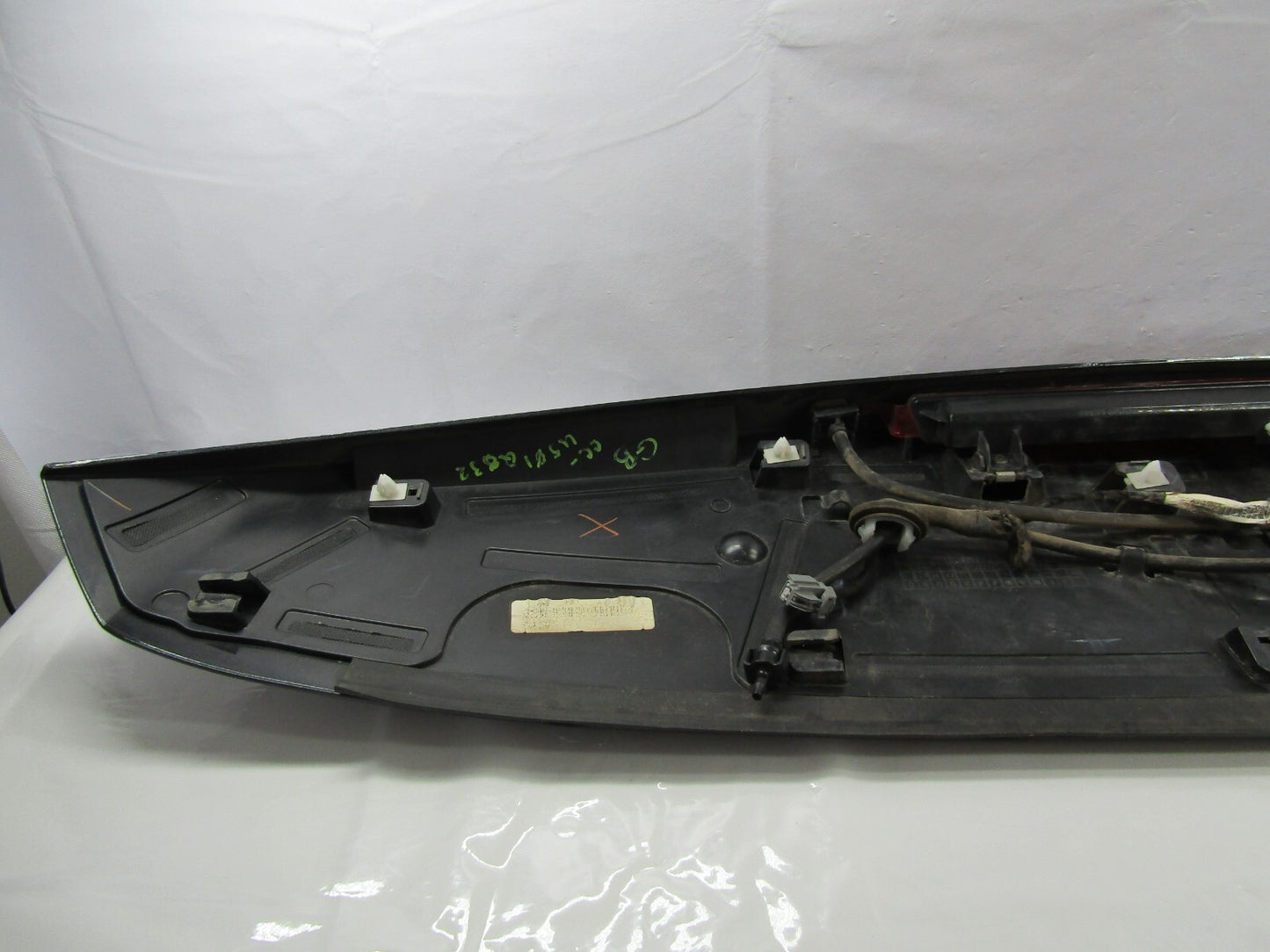 2009-2013 Chevrolet Traverse Rear Top Spoiler Wing Third Brake Light OEM