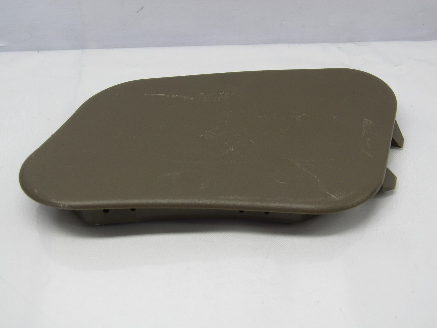 2000-2004 Subaru Outback Right Rear Access Tailgate Lamp Cap 94067AE140 Cover