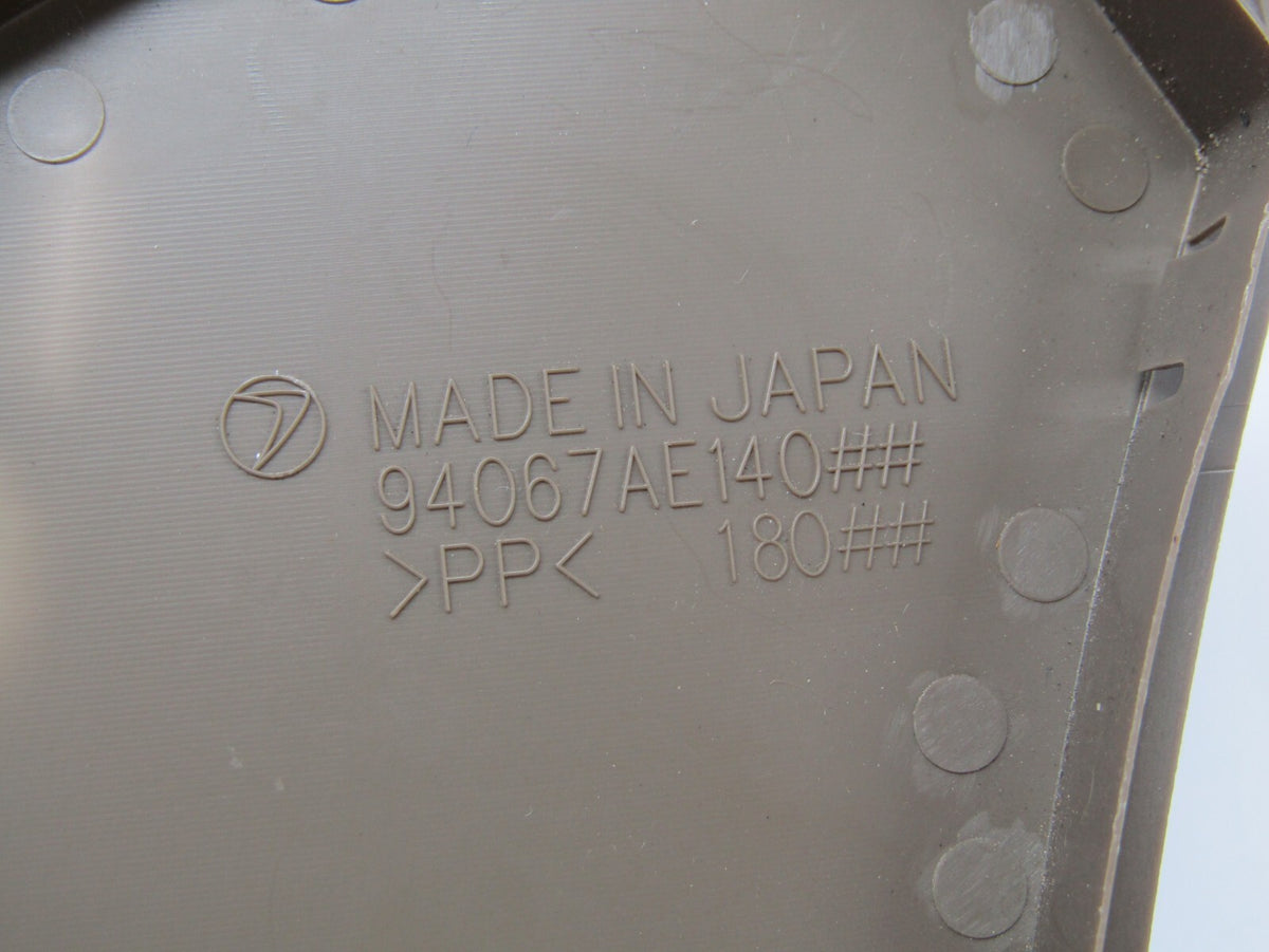 2000-2004 Subaru Outback Right Rear Access Tailgate Lamp Cap 94067AE140 Cover