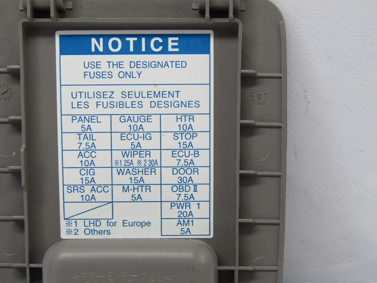 2001-2003 Toyota Prius Fuse Box Panel Relay Cover 55545-47020 Gray Lid OEM