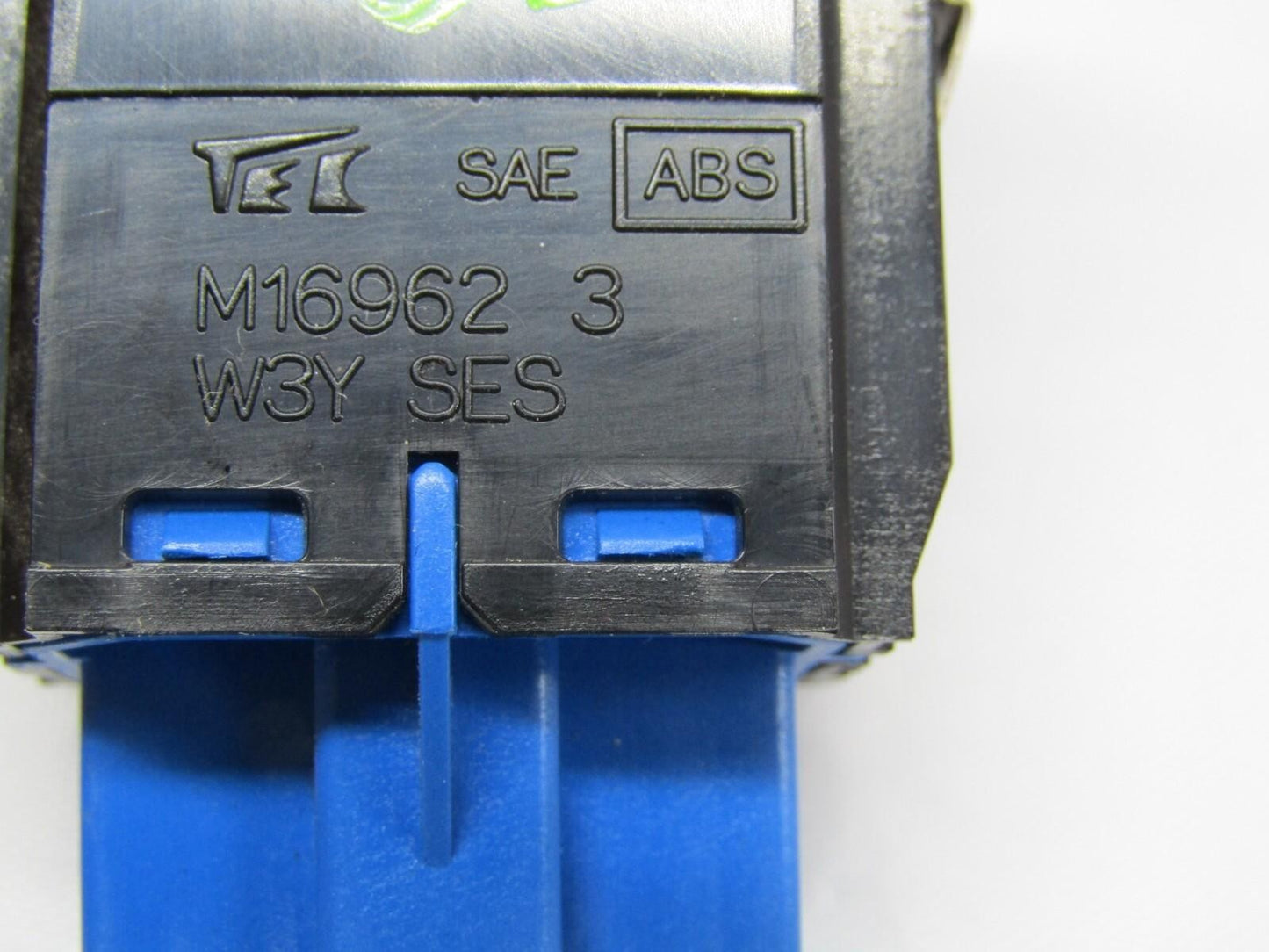 1998-2002 Isuzu Rodeo Security Dash Indicator Light OEM