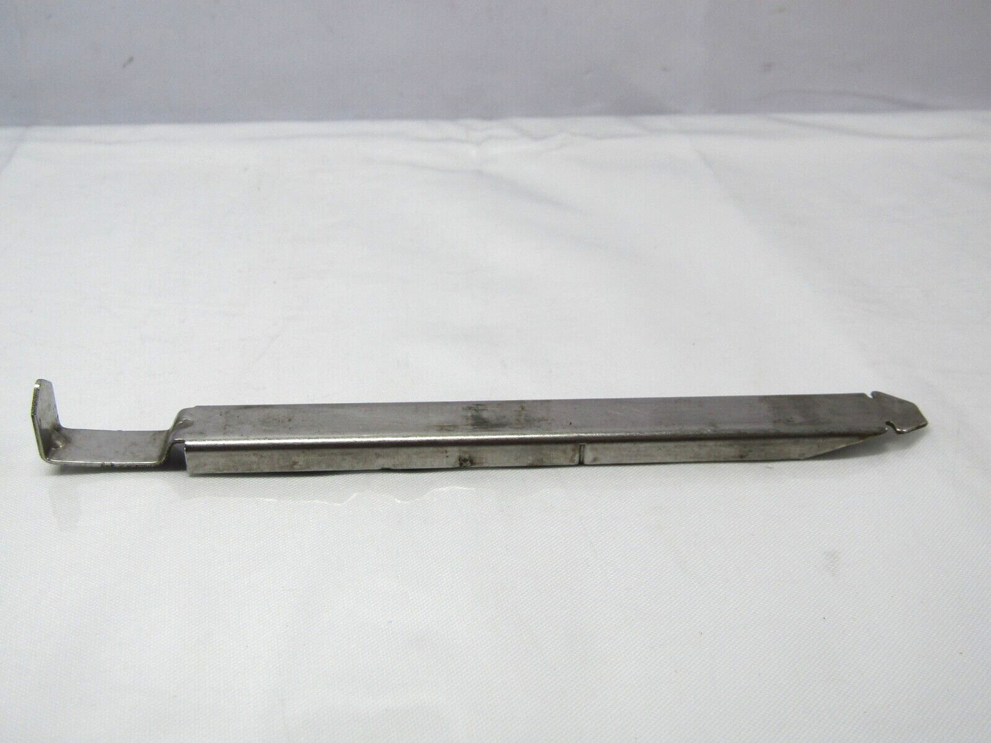 2004-2012 Volvo V50 T5 Front Headlamp Retaining Insert Pin Molding Pair OEM