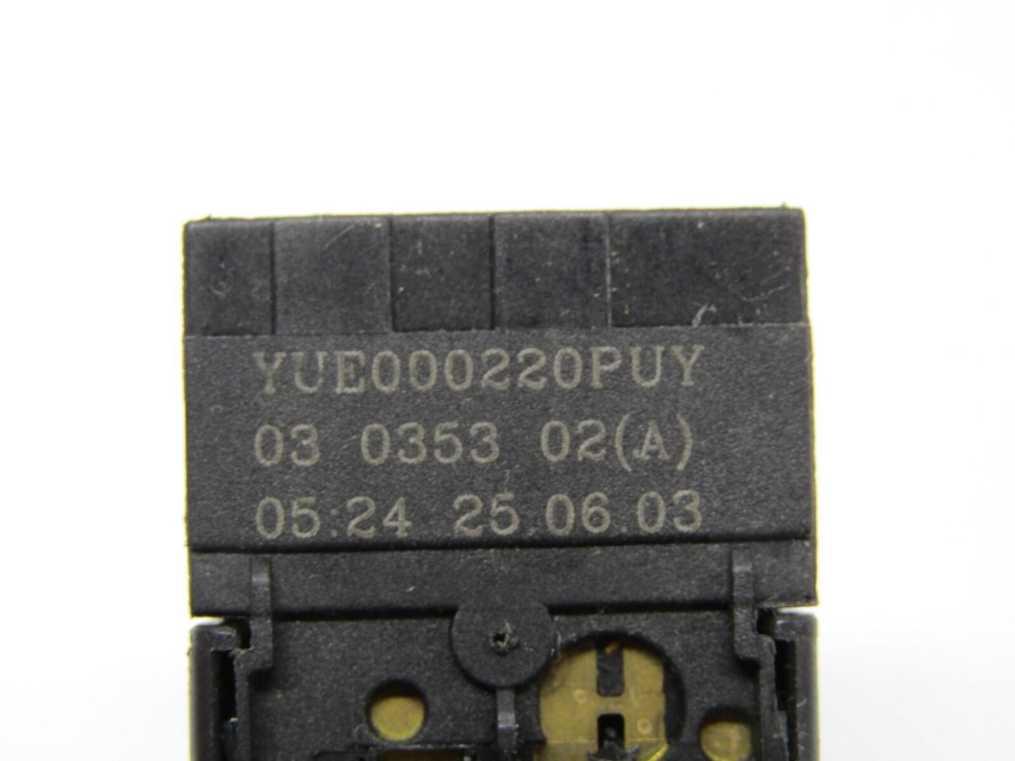 2003-2004 Land Rover Discovery 2 Rear Window Wiper Button OEM