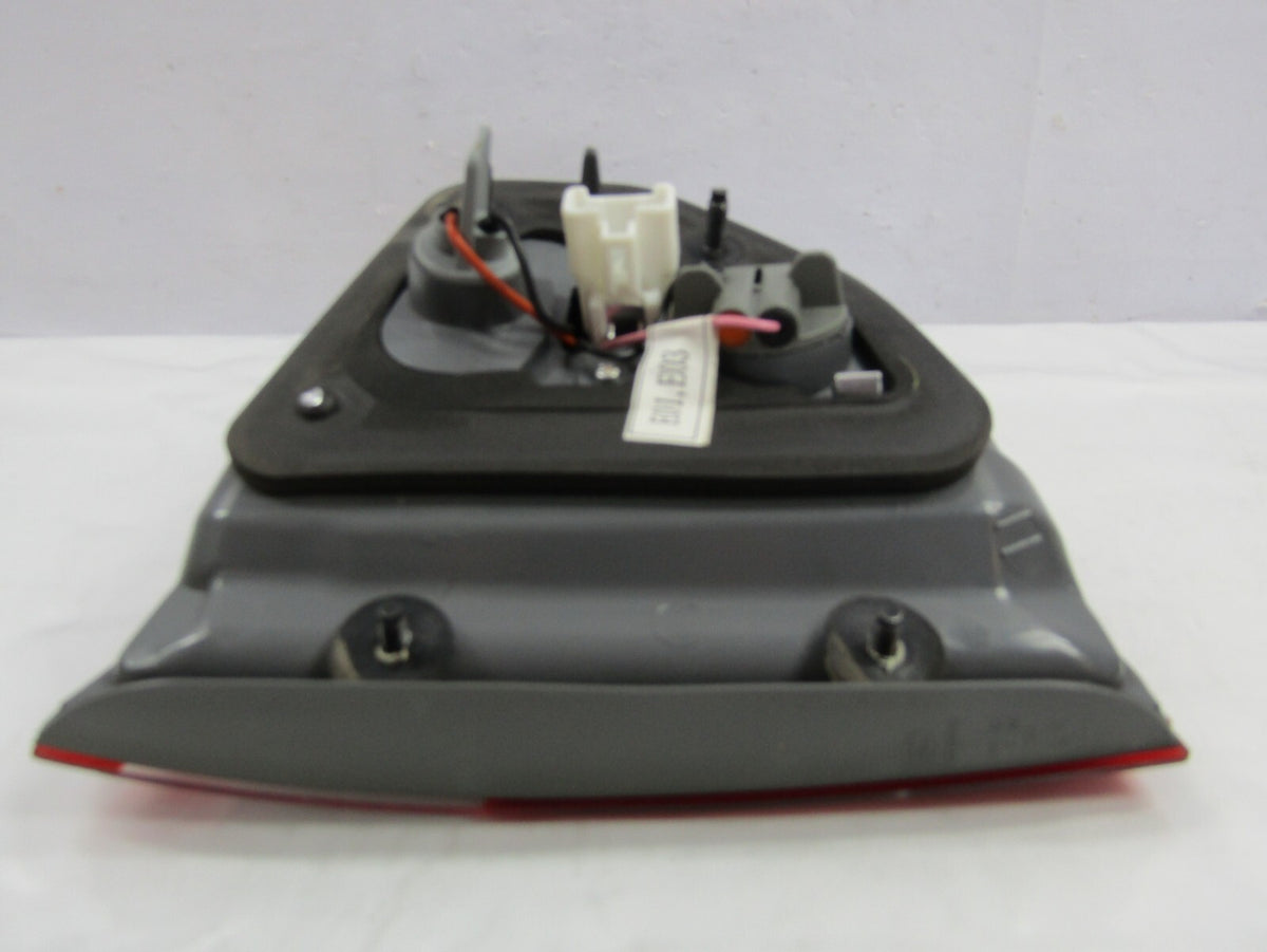 2007-2012 Hyundai Veracruz Right Inner Taillight Brake Lamp OEM 92406-3J000