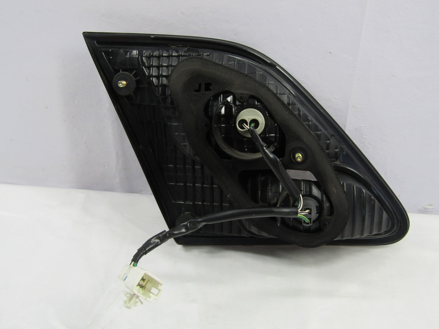 2002-2004 Lexus ES300 Right Inner Tail Light Brake Light OEM
