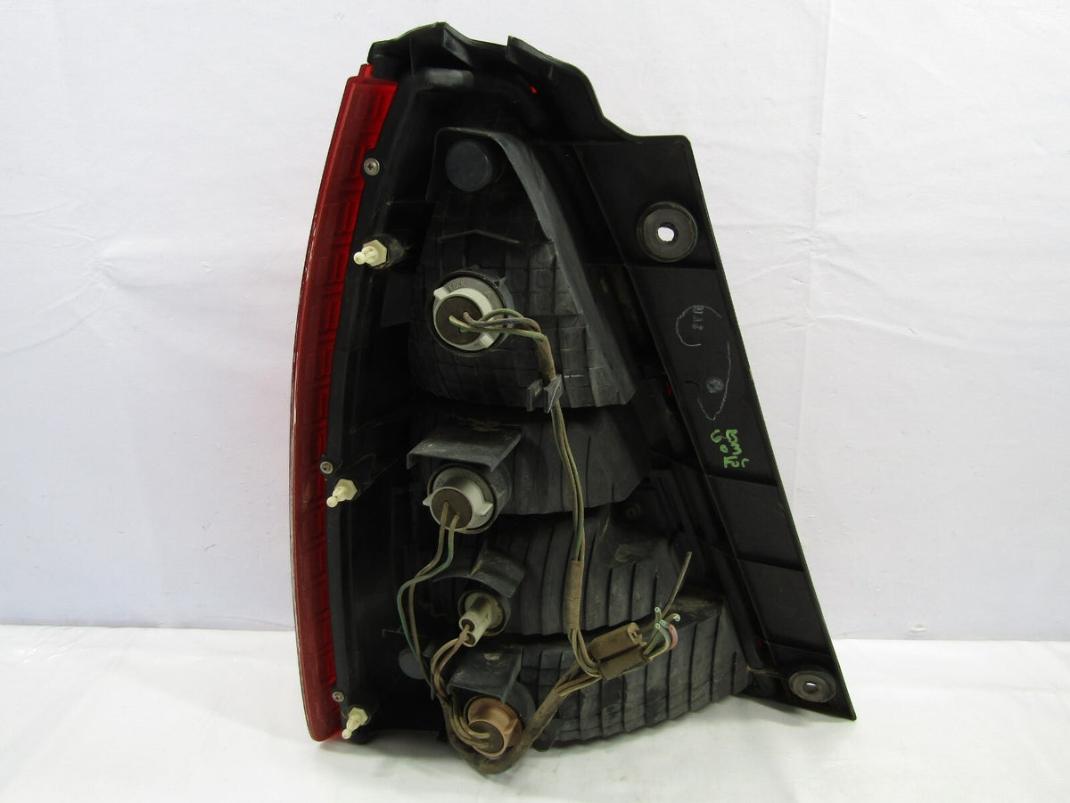 2003-2005 Subaru Forester Right Tail Light Assembly OEM 84201SA020