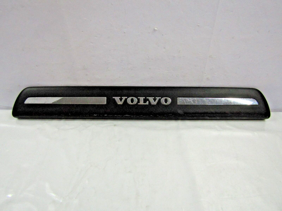 2005-2007 Volvo V50 T5 Door Sill Foot Panel Trim Scuff Plate OEM 08622671