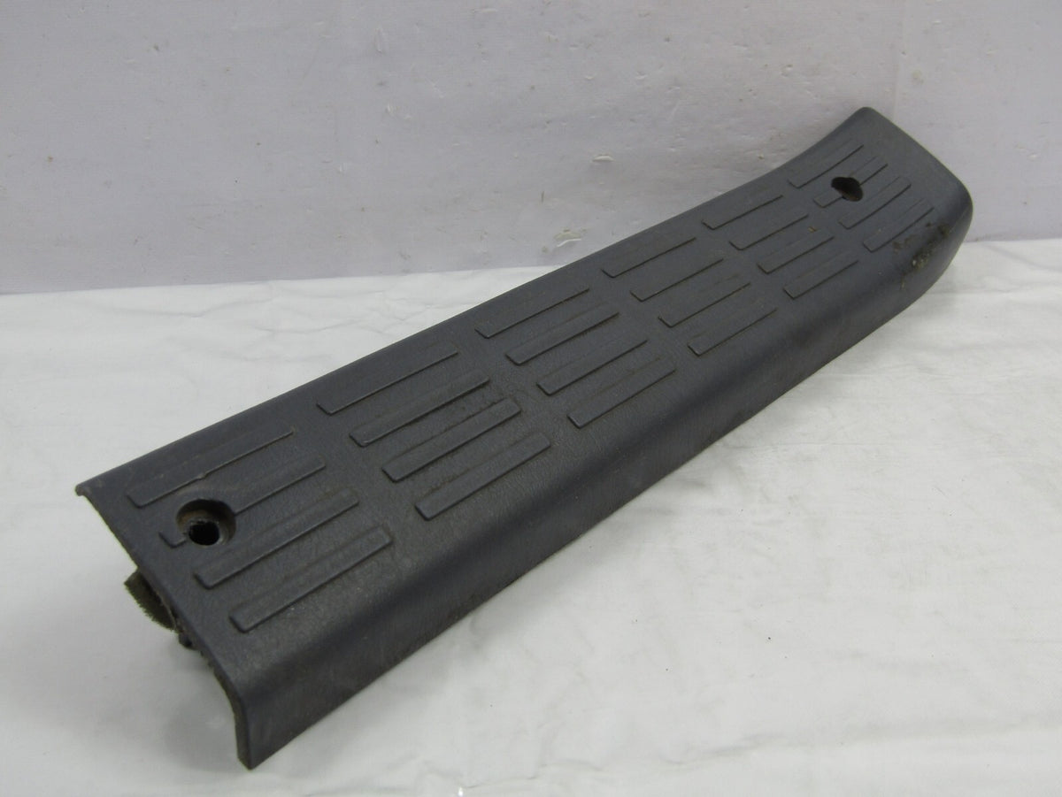 1996-2002 Toyota 4Runner Right Rear Door Sill Scuff Plate Trim OEM 67917-35010