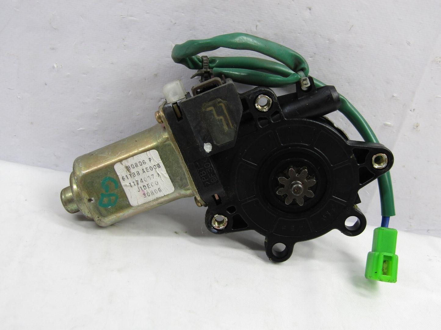 2000-2004 Subaru Legacy Outback Front Right Power Door Window Motor