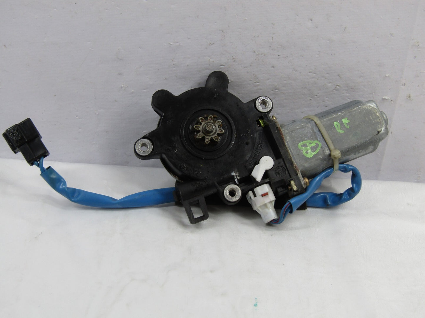 2002-2007 Subaru Impreza Front Right Power Window Motor Station Wagon OEM