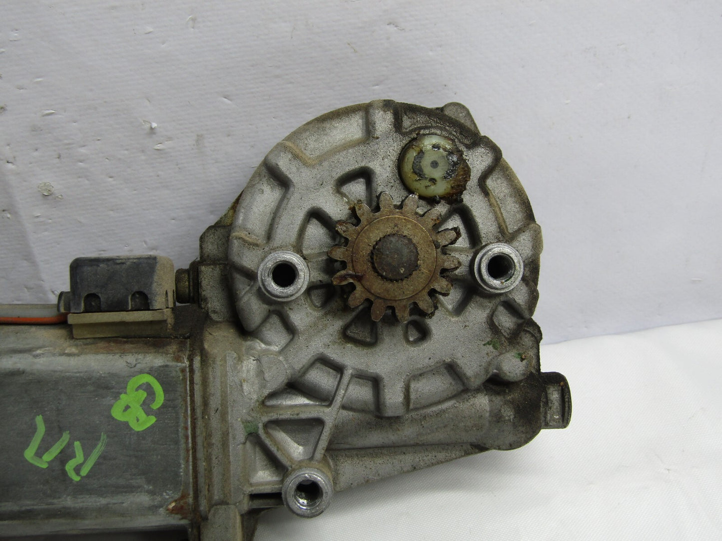 1995-2004 Land Rover Discovery Right Side Rear Power Window Motor OEM