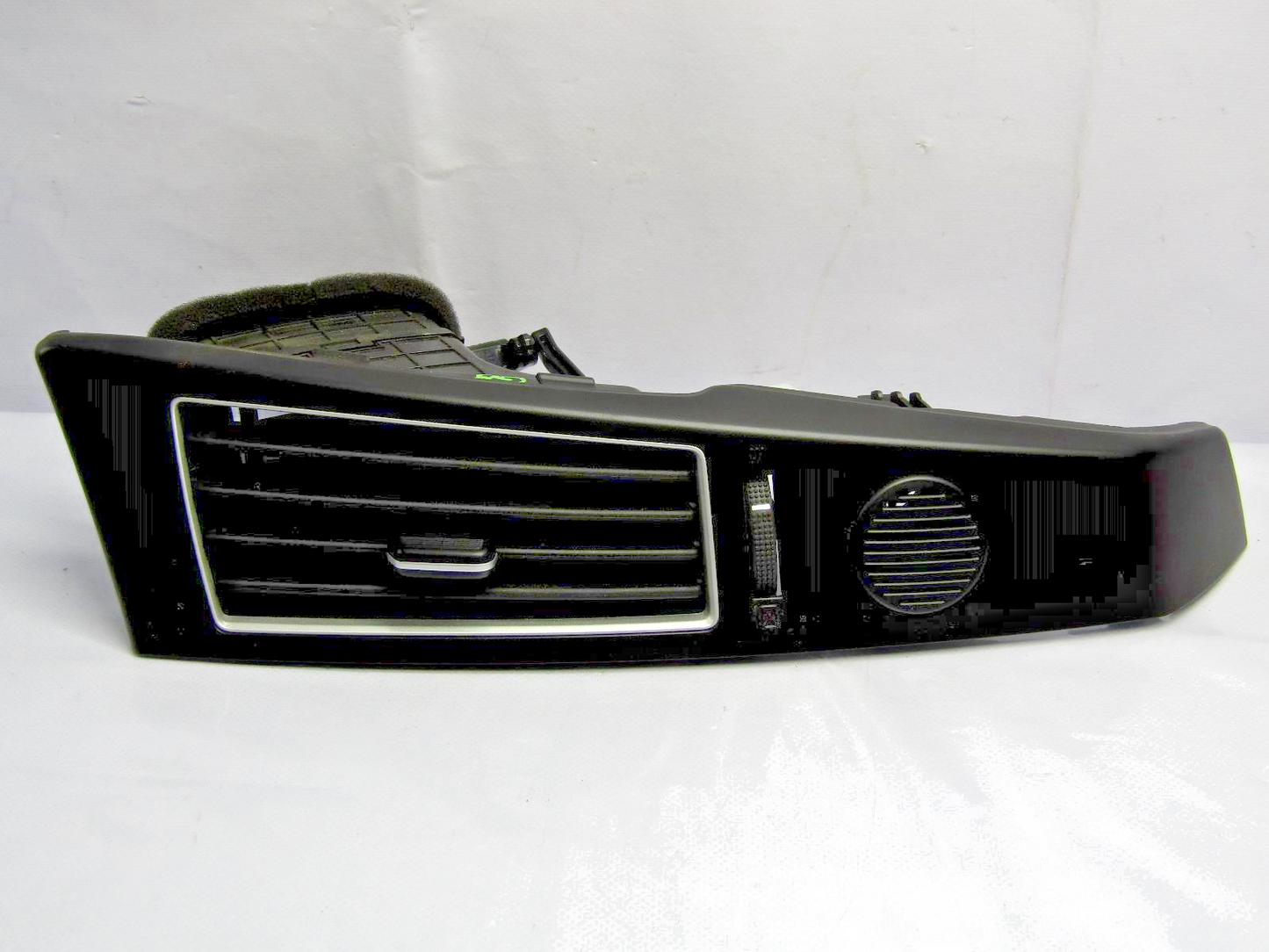 2007-2012 Hyundai Veracruz Right Dash AC Air Vent Panel Trim OEM