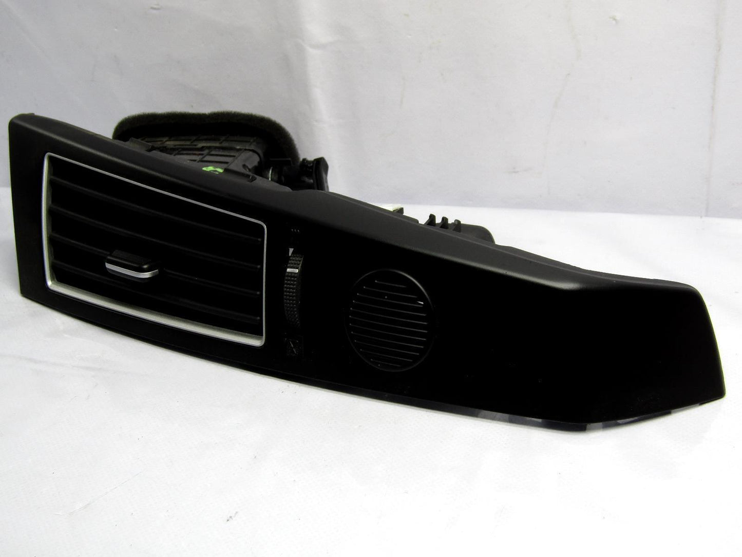 2007-2012 Hyundai Veracruz Right Dash AC Air Vent Panel Trim OEM