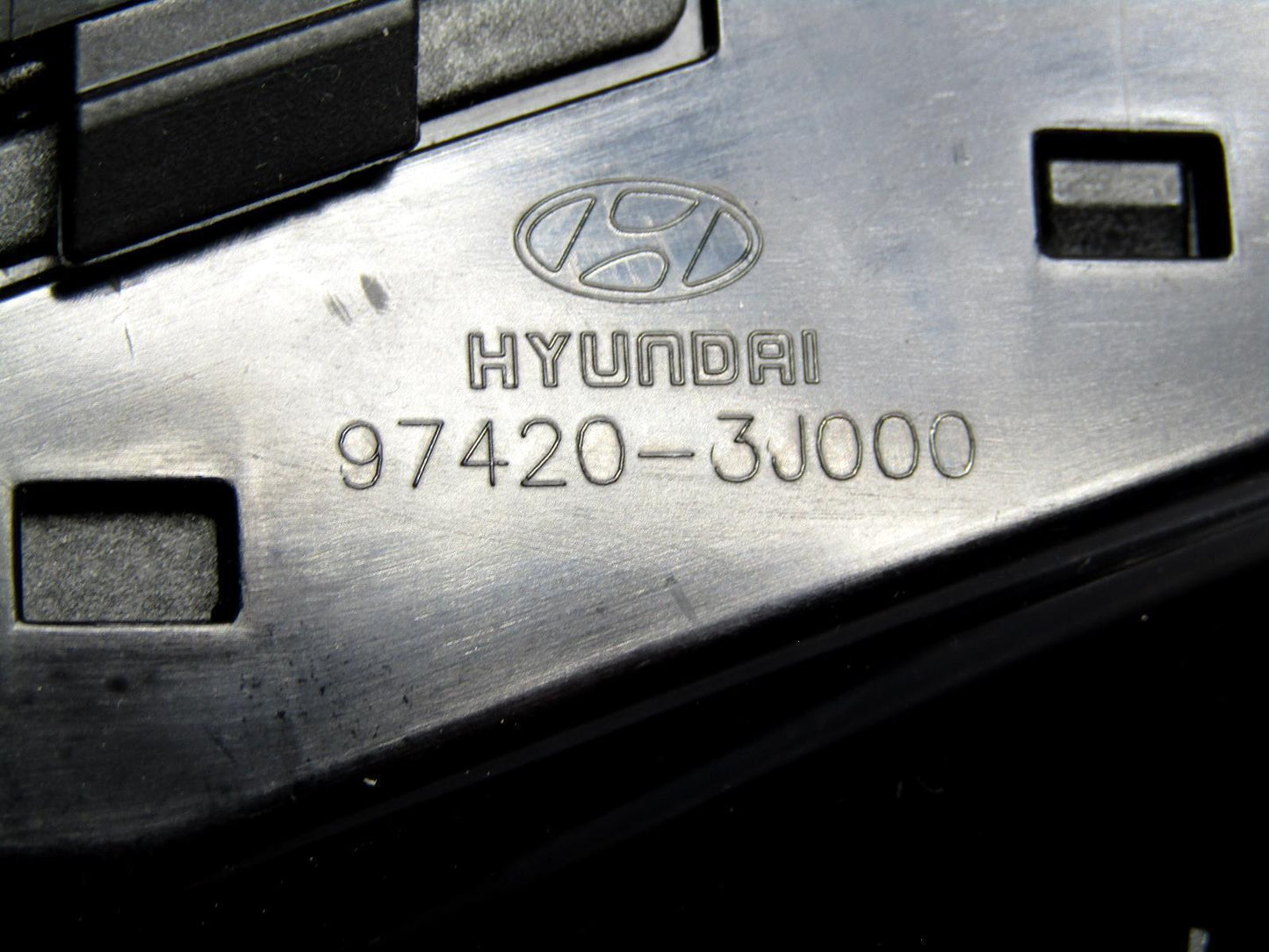2007-2012 Hyundai Veracruz Right Dash AC Air Vent Panel Trim OEM