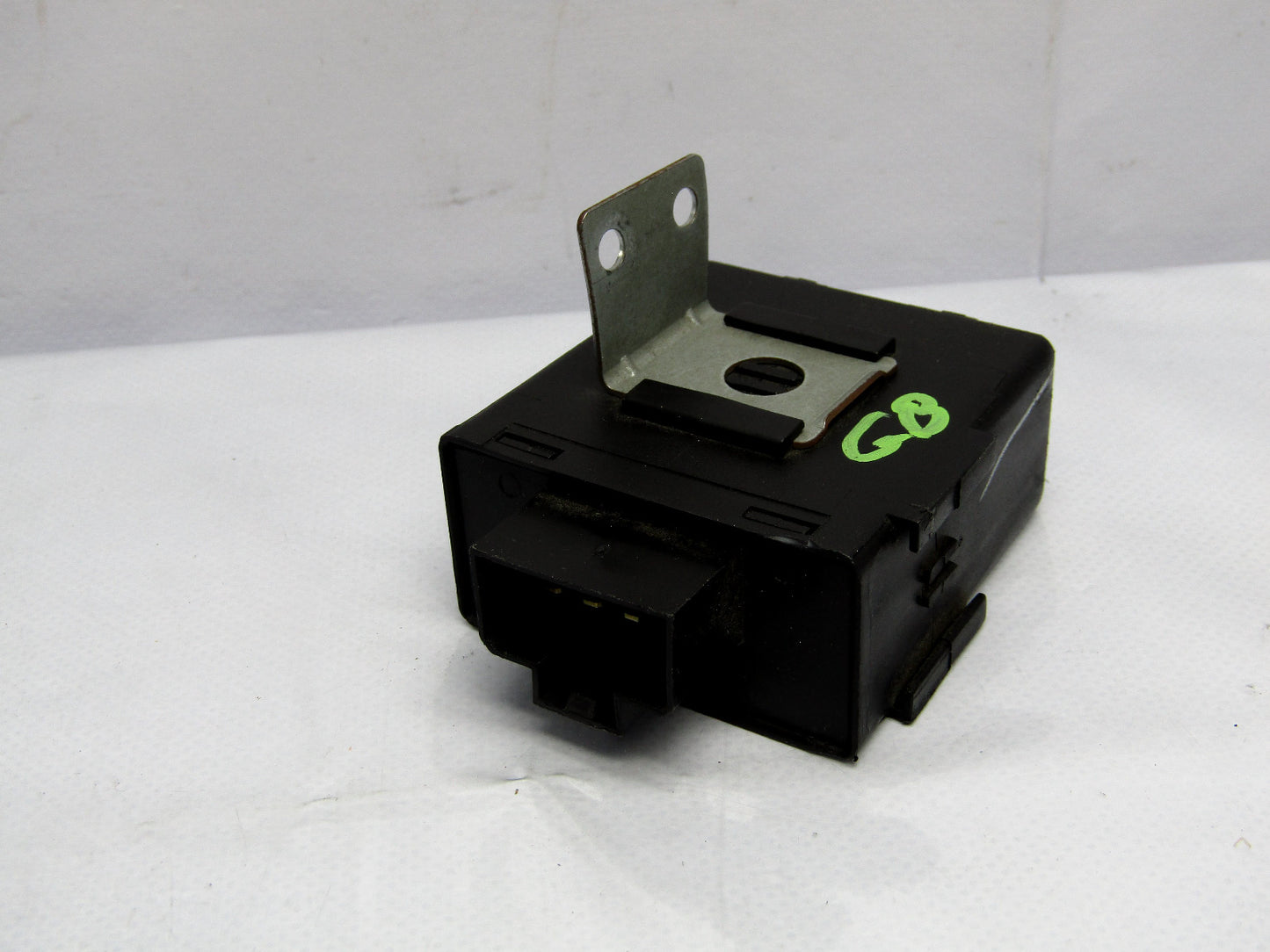 1996-1999 Subaru Legacy Outback Seat Belt Timer Module 88013AC010 OEM