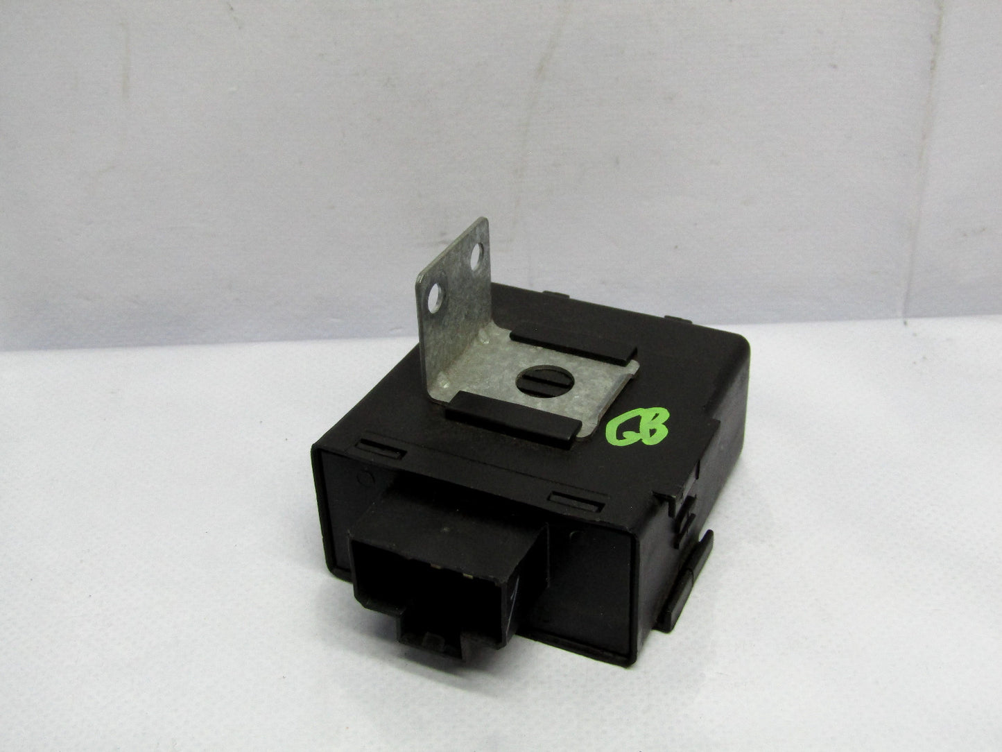 1996-1999 Subaru Legacy Outback Seat Belt Timer Module 88013AC010 OEM