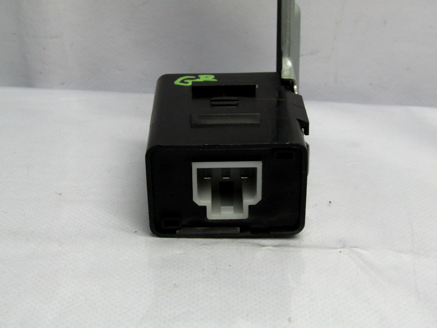 2002 Subaru Forester Timer Door Lock Anti-Theft ECU 88201FC050 OEM