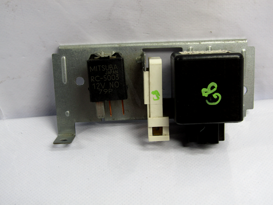 1995-1999 Subaru Legacy Outback Timer Relay Unit 88017FA010 Assembly OEM
