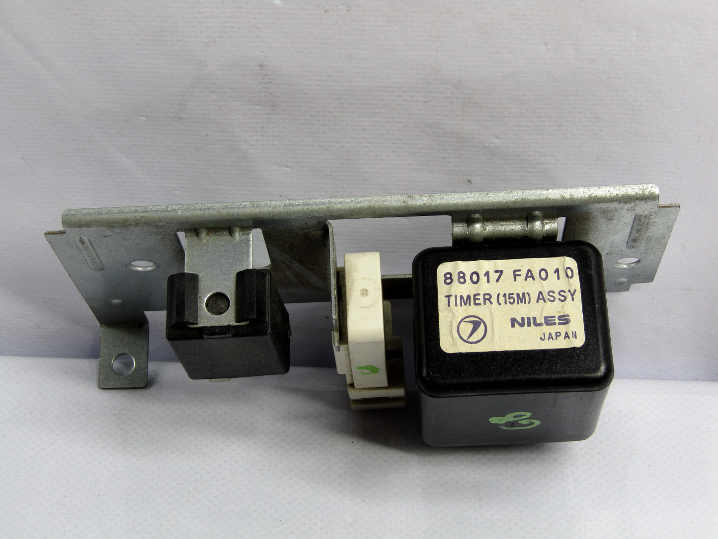 1995-1999 Subaru Legacy Outback Timer Relay Unit 88017FA010 Assembly OEM