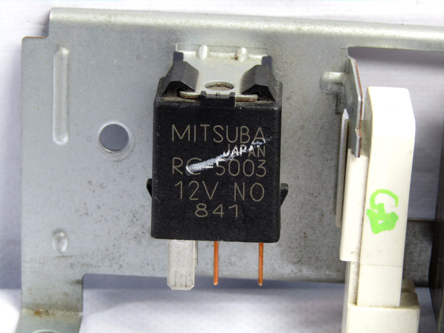1995-1999 Subaru Legacy Outback Timer Relay Unit 88017FA010 Assembly OEM