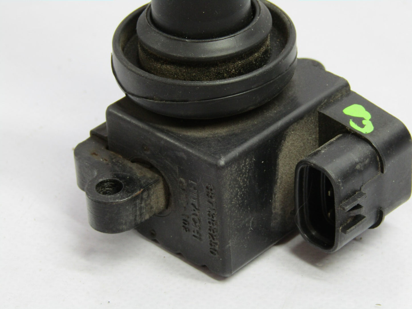 1998-2004 Isuzu Rodeo Ignition Coil 8971363250 Hitachi CM11-102 OEM