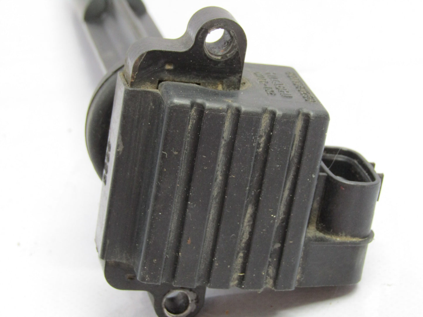 1998-2004 Isuzu Rodeo Ignition Coil 8971363250 Hitachi CM11-102 OEM
