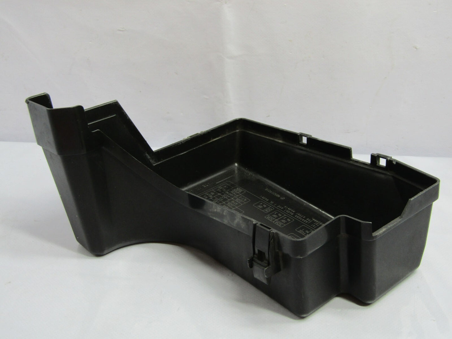 2006-2007 Subaru Impreza Main Fuse Relay Box Engine Bay Cover OEM