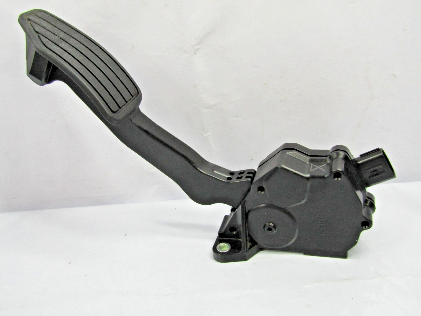 2017-2022 Subaru Impreza Gas Accelerator Pedal 36010FL021 OEM