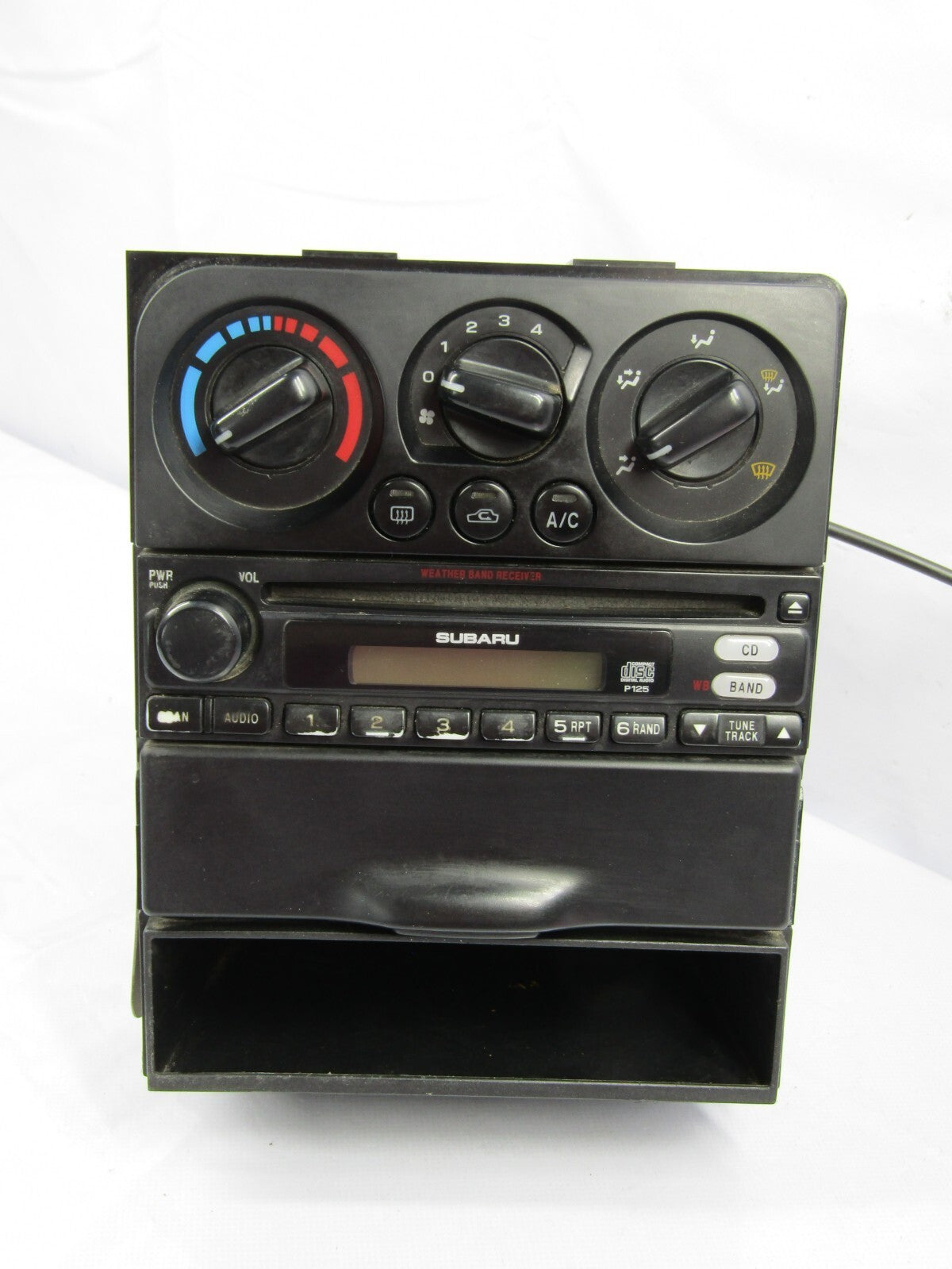 2000-2004 Subaru Legacy Outback MP3 Stereo Radio Climate Control Dash Assembly