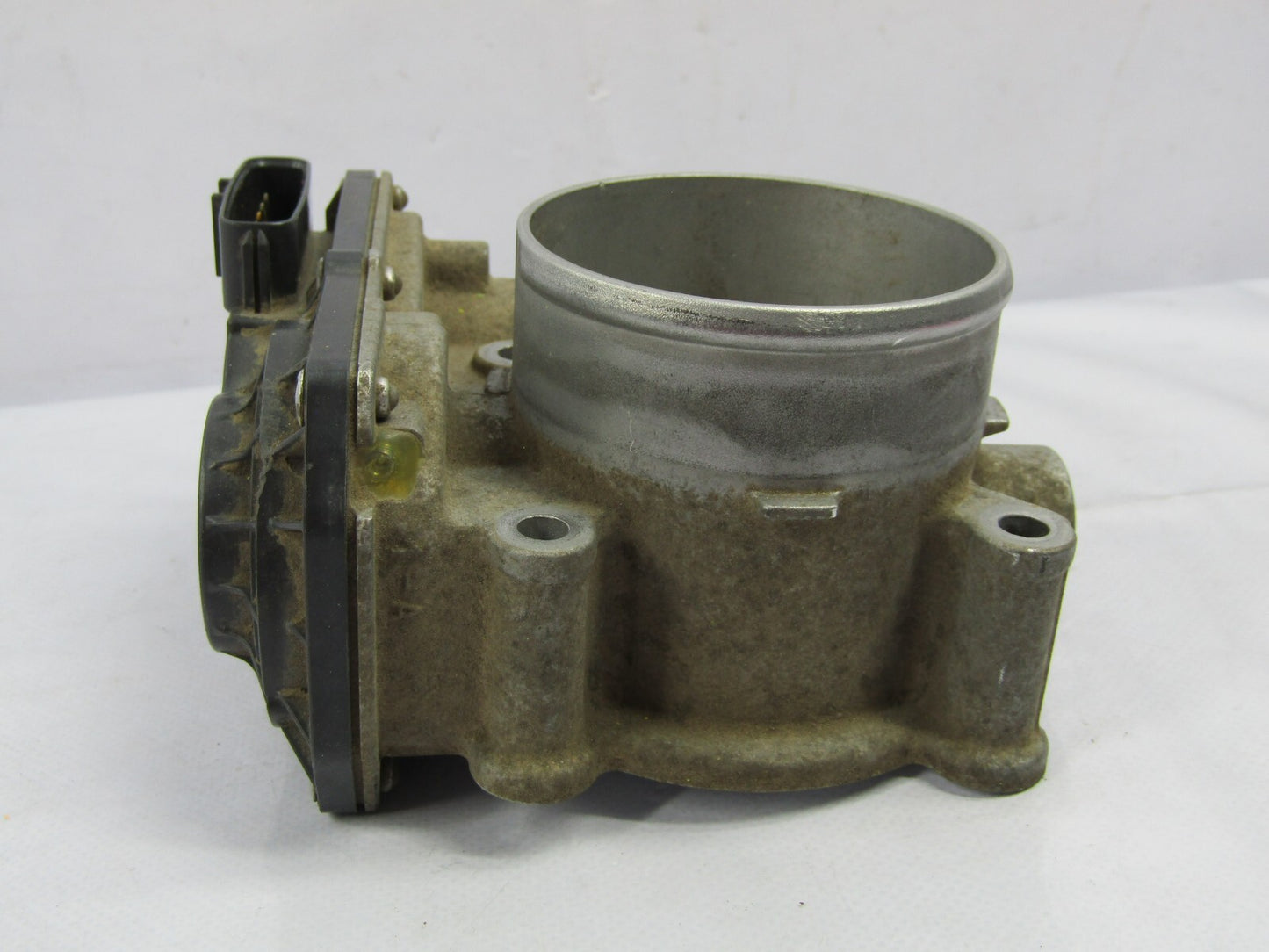 2010-2012 Subaru Outback Throttle Body Throttle Valve 16112AA350 OEM