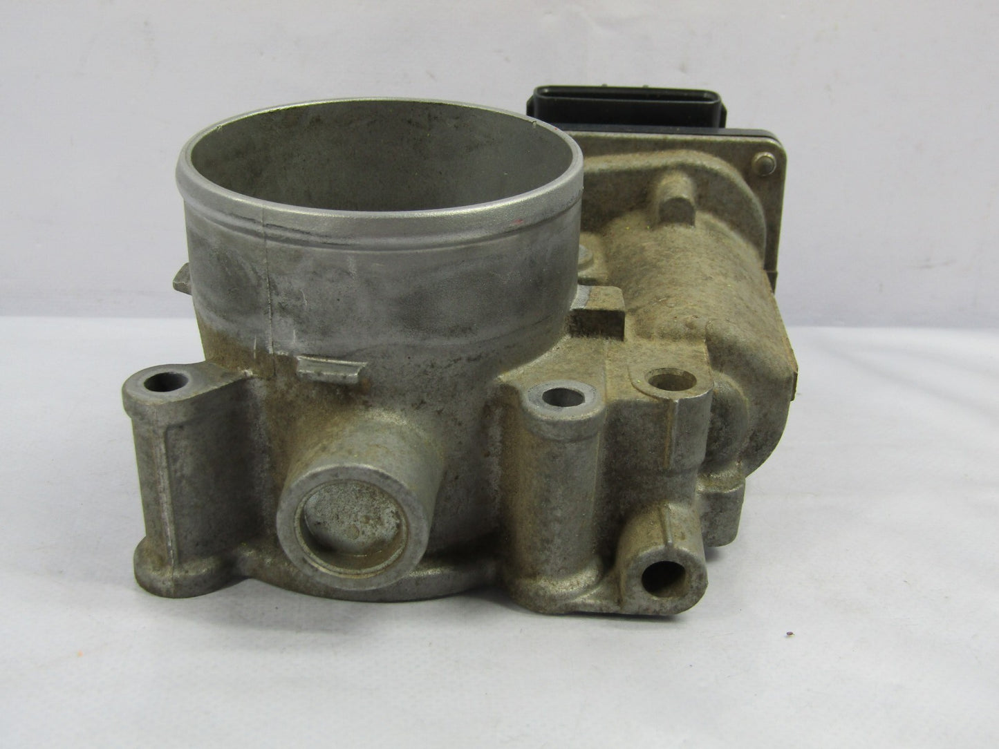 2010-2012 Subaru Outback Throttle Body Throttle Valve 16112AA350 OEM