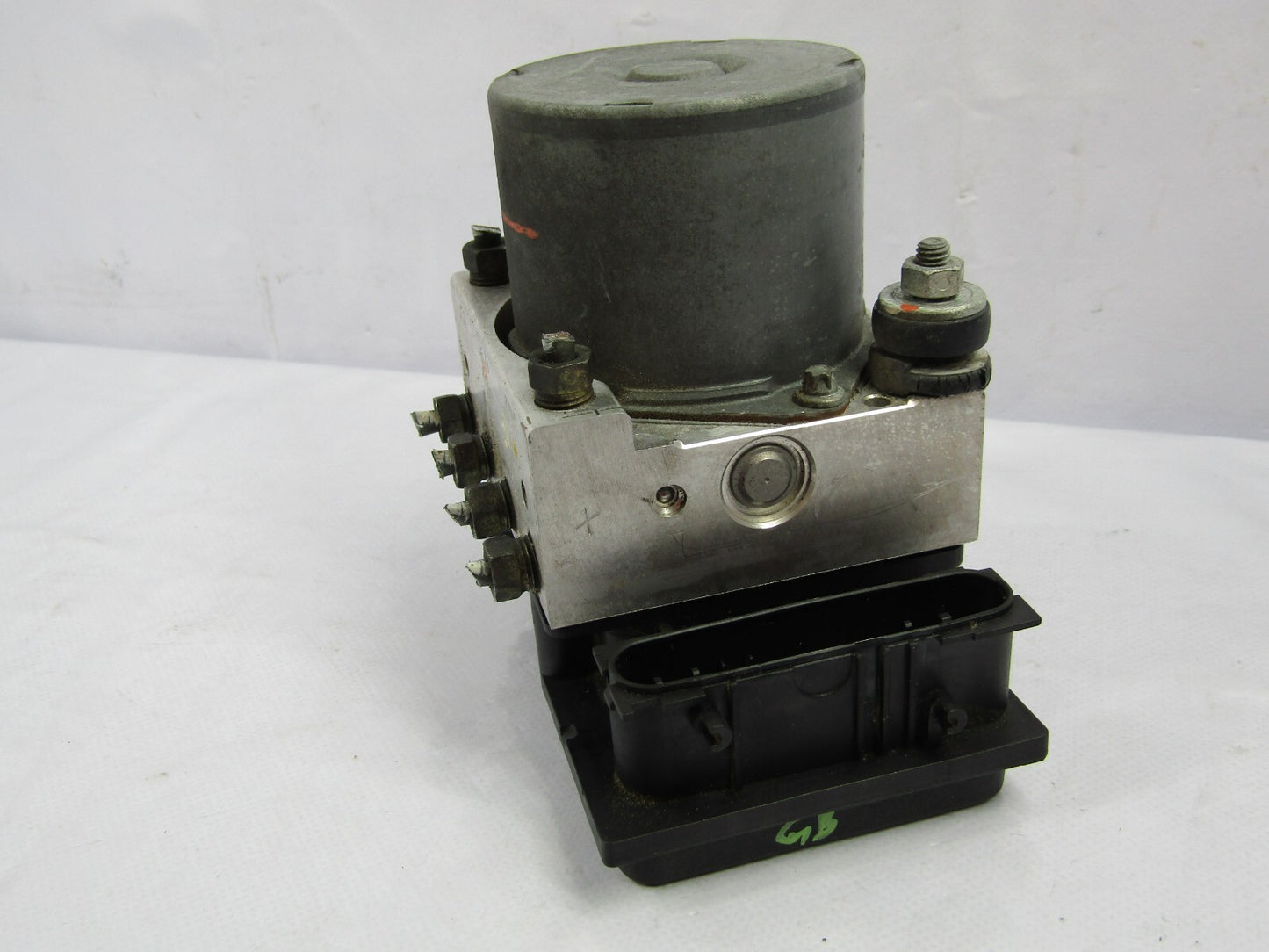 2005-2006 Subaru Outback Anti-Lock Braking System Pump ABS 27534AG02A OEM