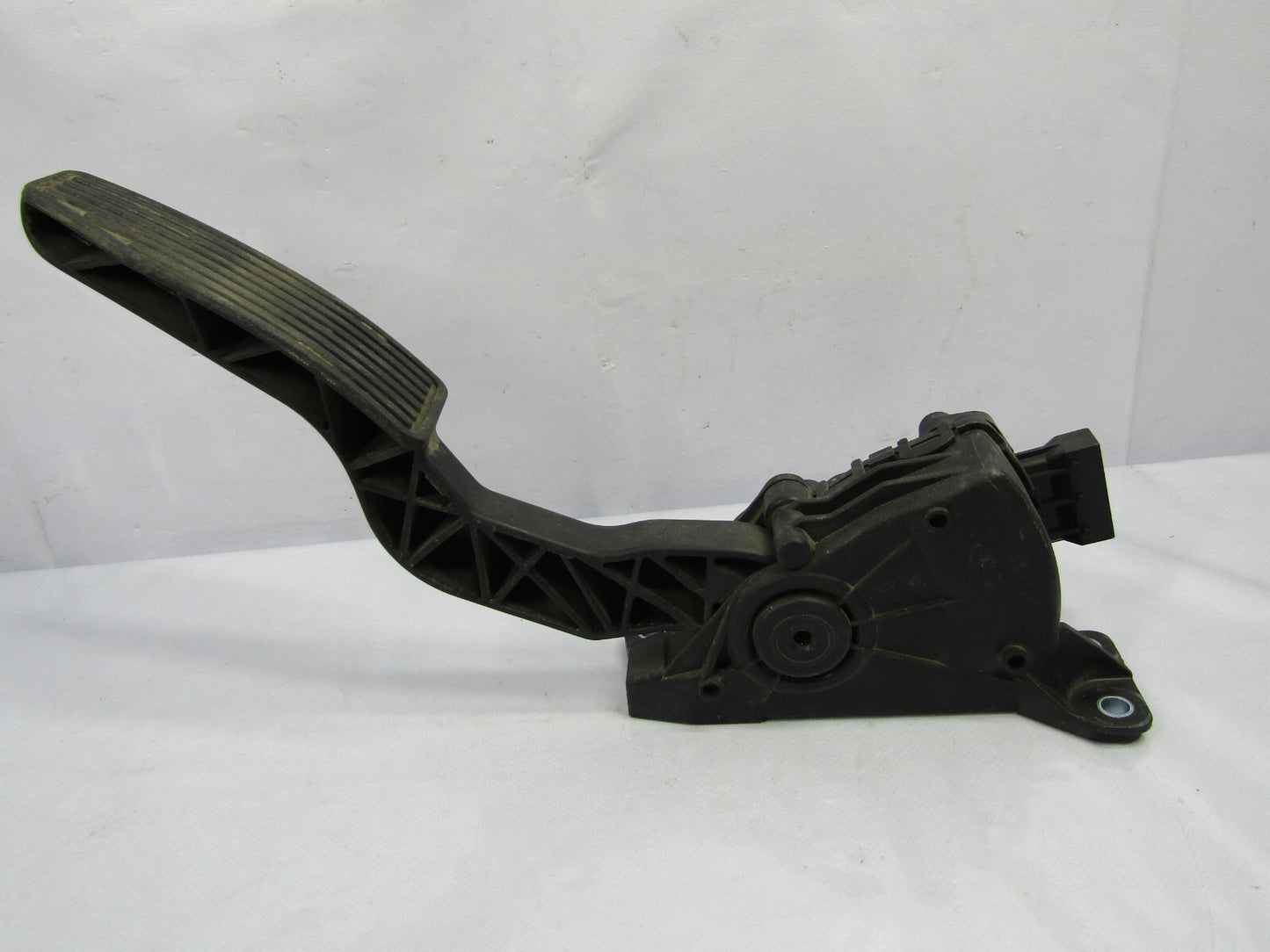2004-2012 Chevy Colorado Accelerator Gas Pedal 20844306 Assembly OEM