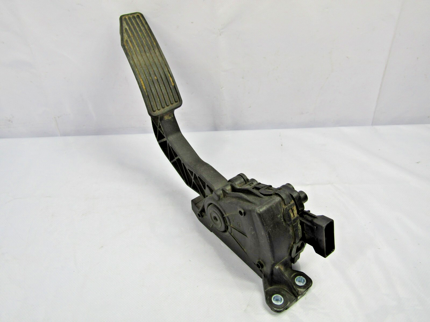2004-2012 Chevy Colorado Accelerator Gas Pedal 20844306 Assembly OEM