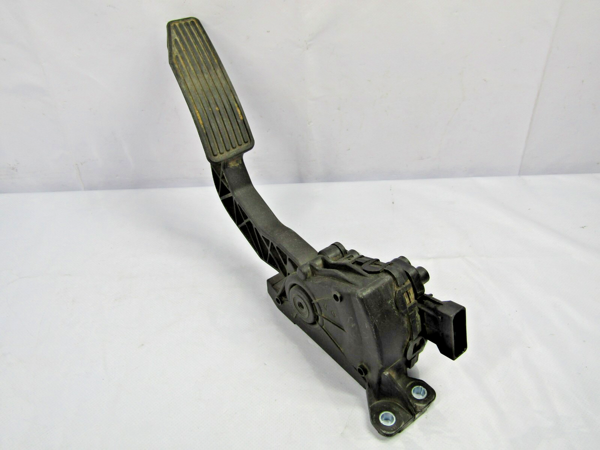 2004-2012 Chevy Colorado Accelerator Gas Pedal Assembly OEM 20844306