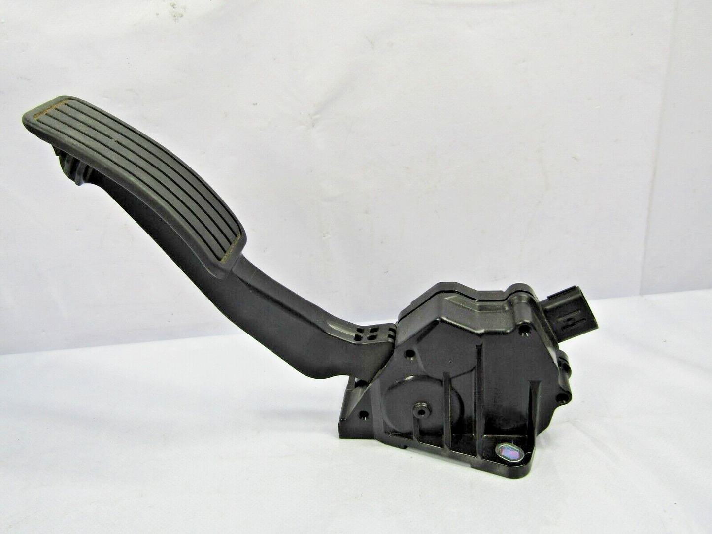2014-2016 Subaru Impreza Gas Accelerator Pedal 36010FJ050 Assembly OEM