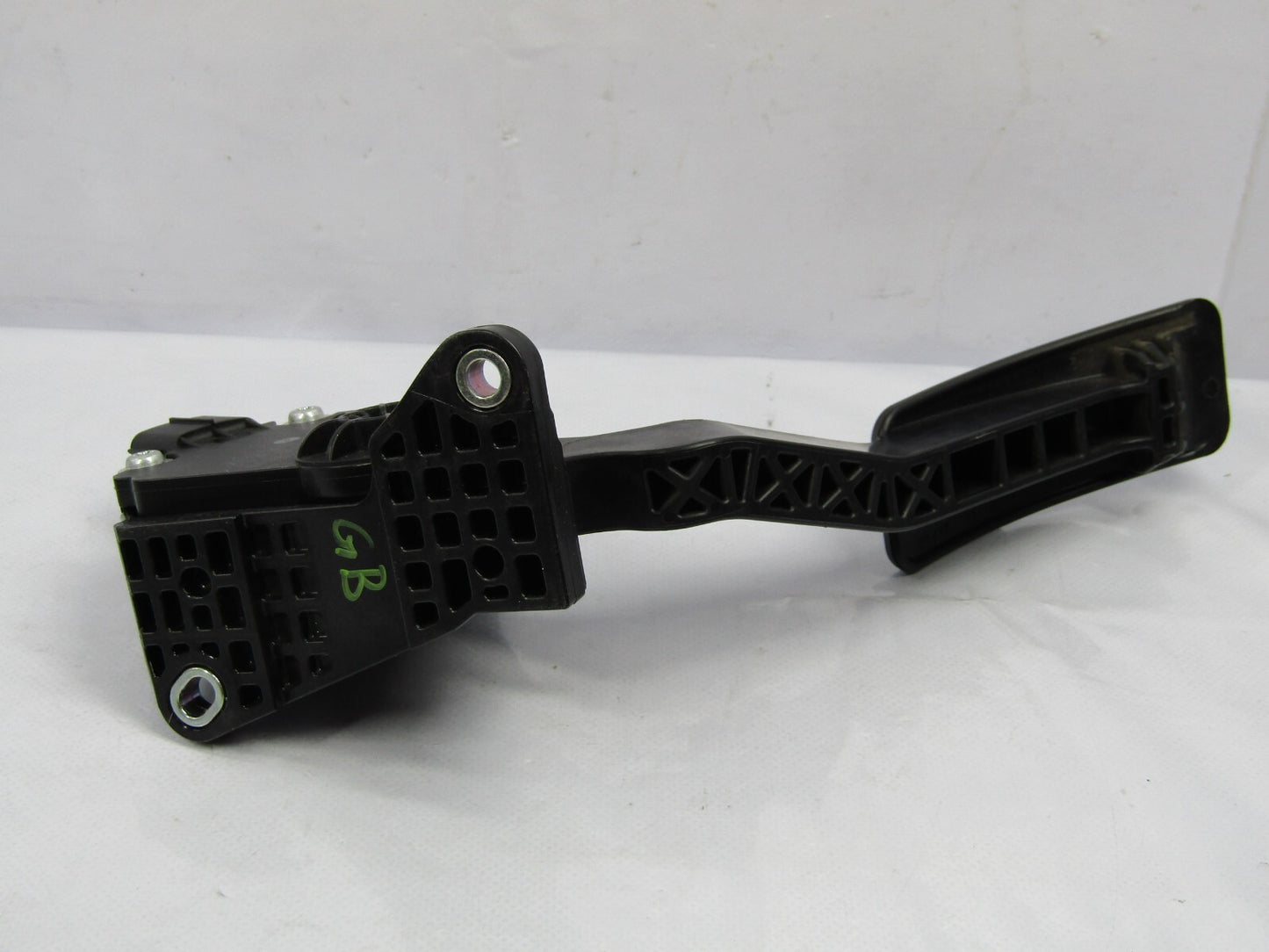 2014-2016 Subaru Impreza Gas Accelerator Pedal 36010FJ050 Assembly OEM