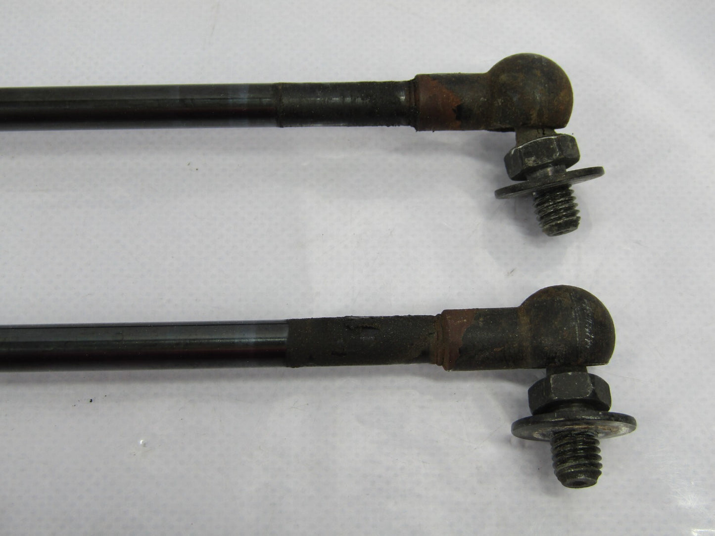 2001-2007 Toyota Sequoia Rear Liftgate Left Right Strut Shock Lift Cylinder Pair