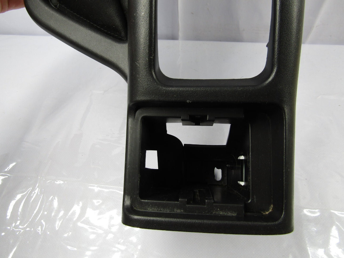 1996-2000 Nissan Pathfinder Shift Drive Black Bezel Assembly Trim OEM