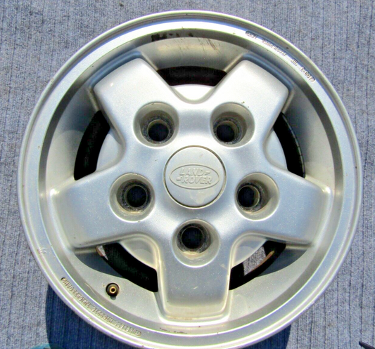 Land Rover Discovery 2000-2002 16X7 Aluminum Alloy Chrome 5 Spoke Wheel