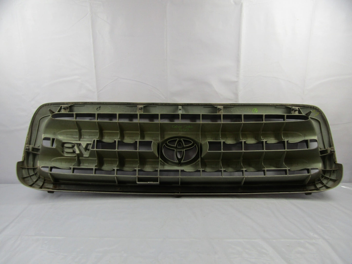 2001-2004 Toyota Sequoia Front Grill Grille Desert Sand Metallic 4Q2 OEM
