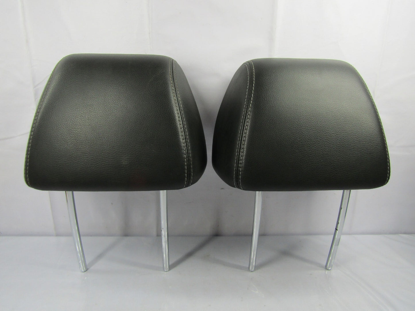 2008-2011 Subaru Tribeca Front Seat Head Rest Headrests Set Leather Black OEM