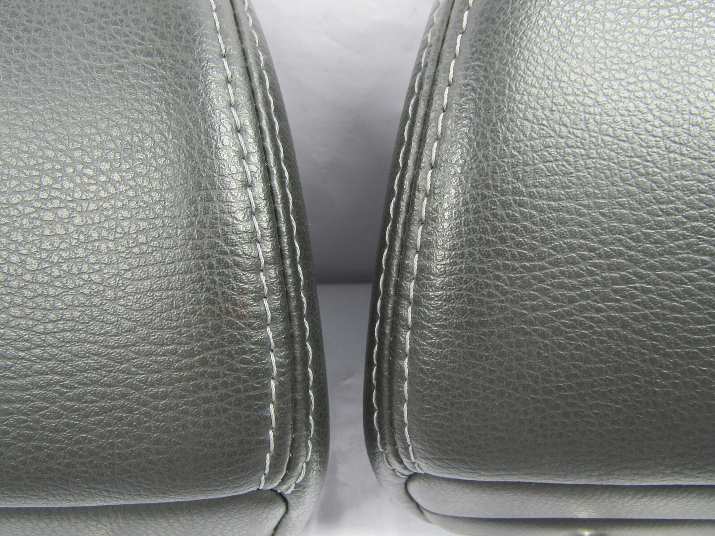 2008-2011 Subaru Tribeca Front Seat Head Rest Headrests Set Leather Black OEM