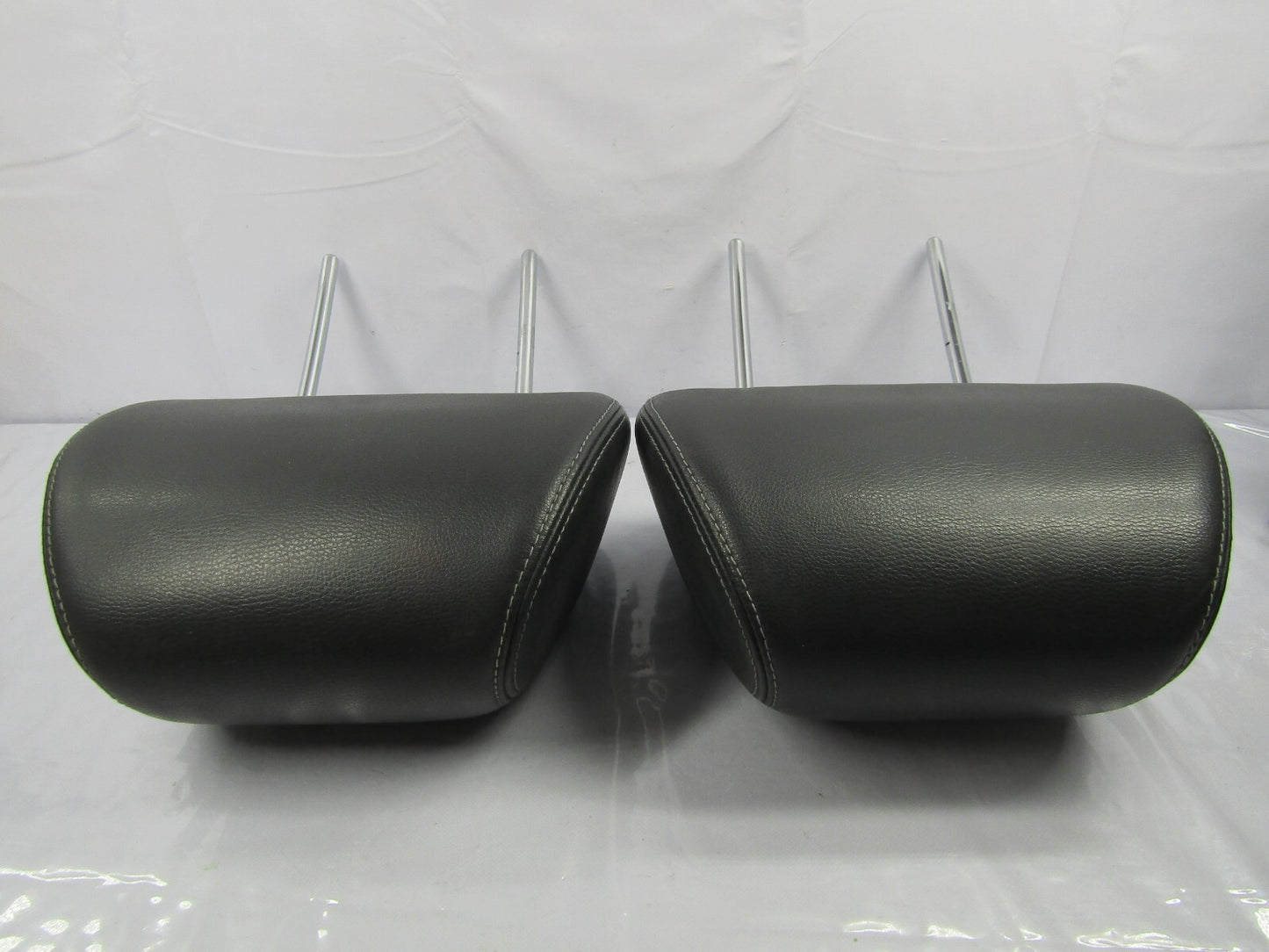 2008-2011 Subaru Tribeca Front Seat Head Rest Headrests Set Leather Black OEM